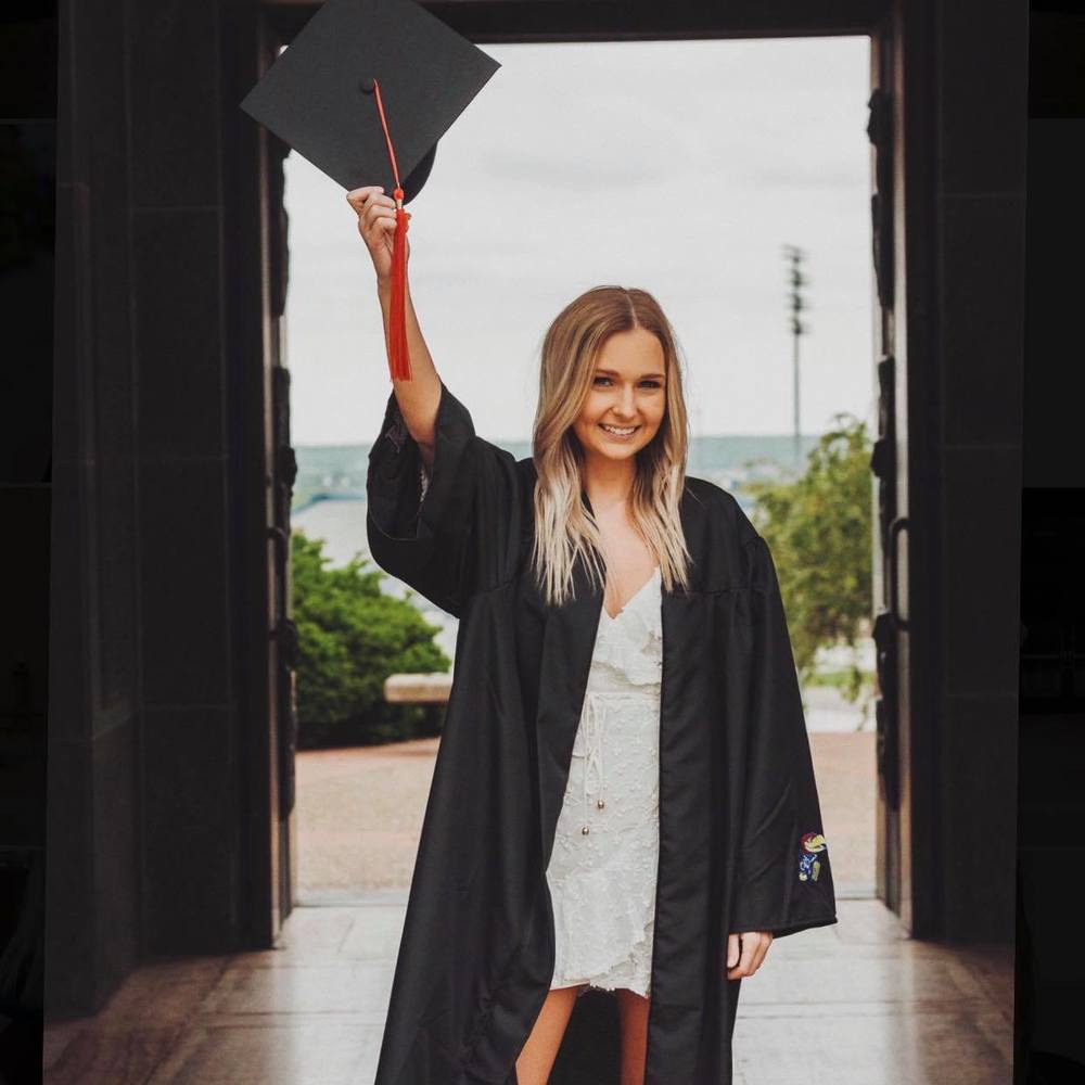 Meet your Posher, Danielle